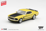 Ford Mustang Boss 302 1969 (Bright Yellow) - MINI GT - 1:64 Modellauto 1/64