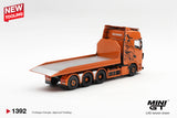 Scania 770S B8x4NA Hooklift Flatbed (Orange) - MINI GT - 1:64 Modellauto 1/64