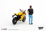 Ducati Panigale V4 S with Figure (Giallo) - MINI GT - 1:64 Modellauto 1/64