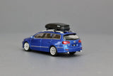 Volkswagen Passat R36 Wagon (Blau) - Street Weapon - 1:64 Modellauto 1/64