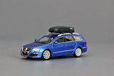 Volkswagen Passat R36 Wagon (Blau) - Street Weapon - 1:64 Modellauto 1/64