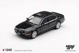 BMW 750iL (LHD) (Black Sapphire) - MINI GT - 1:64 Modellauto 1/64