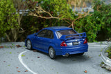 Mitsubishi Lancer Evolution VI GSR (Issel Blue Pearl) - MotorHelix - 1:64 Modellauto 1/64