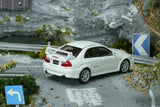 Mitsubishi Lancer Evolution V GSR (Scotia White) - MotorHelix - 1:64 Modellauto 1/64