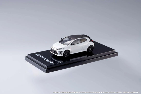Toyota GR Yaris RZ High Performance (Super White II) - HOBBY JAPAN - 1:64