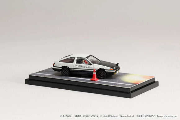 Toyota Sprinter Trueno GT Apex AE86 / INITIAL D Takumi Fujiwara VS Tomoyuki Tate with Figure - HOBBY JAPAN - 1:64
