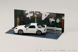 Mazda RX-7 (FC3S) Red Suns Ryosuke Takahashi VS Takumi Fujiwara Initial D Diorama Set - HOBBY JAPAN - 1:64 Modellauto 1/64