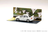 Mitsubishi Lancer RS Evolution IV Seiji Hiwaki VS Takumi Fujiwara Initial D Diorama Set - HOBBY JAPAN - 1:64 Modellauto 1/64