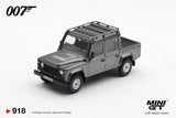 Land Rover Defender 110 Crew Cab James Bond “Skyfall” - MINI GT - 1:64 Modellauto 1/64