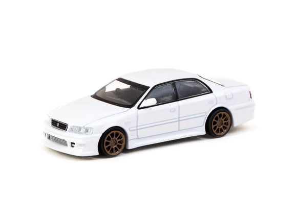 Toyota Chaser Vertex JZX100 (White Metallic) - Tarmac Works - 1:64