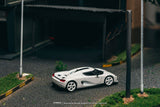 Koenigsegg CC850 (White) + Trading Cards Combo Set - Tarmac Works - 1:64 Modellauto 1/64