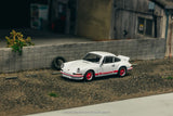 Porsche 911 Carrera RS 2.7 Lightweight (White/Red) - Tarmac Works - 1:64 Modellauto 1/64