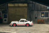 Porsche 911 Carrera RS 2.7 Lightweight (White/Red) - Tarmac Works - 1:64 Modellauto 1/64