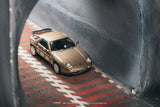 Porsche 928 S4 (Platinum Metallic) - Tarmac Works - 1:64 Modellauto 1/64