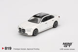 BMW i7 xDrive60 (LHD) (Mineral White) - MINI GT - 1:64