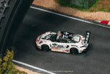 Porsche 911 (992) GT3 R Sun Jingzu/Adderly Fong/Nico Menzel Suzuka 1000km Intercontinental GT Challenge 2025 - Tarmac Works - 1:64 Modellauto 1/64