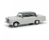 Mercedes-Benz 200D (W110) Heckflosse - Schuco - 1:64