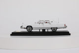 Lincoln Continental Town Car 1979 (White) - SunStar - 1:64 Modellauto 1/64