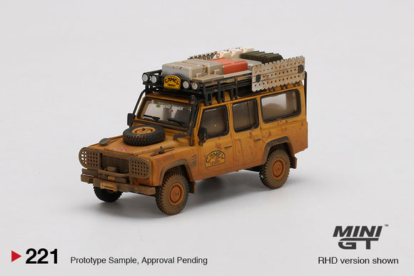 Land Rover Defender 110 Camel Trophy Winner Team UK 1989 RHD Dirty Version - MINI GT - 1:64 - Modelcars Passion