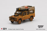 Land Rover Defender 110 Camel Trophy Winner Team UK 1989 RHD Dirty Version - MINI GT - 1:64 - Modelcars Passion