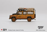 Land Rover Defender 110 Camel Trophy Winner Team UK 1989 RHD Dirty Version - MINI GT - 1:64 - Modelcars Passion