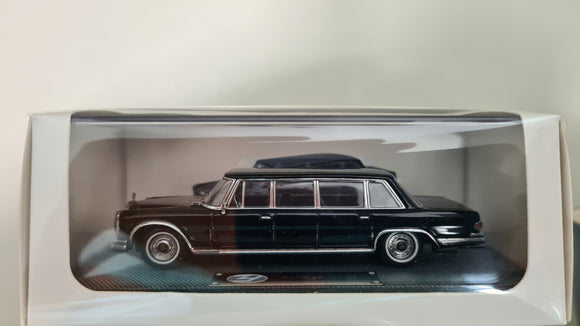 Mercedes-Benz W100 Pullman - Triple9 - 1:64