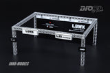 Liberty Walk Auto Salon Diorama Included Porsche 997 LBWK Chrome and 3 Figures - INNO64 - 1:64 - Modelcars Passion