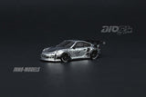 Liberty Walk Auto Salon Diorama Included Porsche 997 LBWK Chrome and 3 Figures - INNO64 - 1:64 - Modelcars Passion